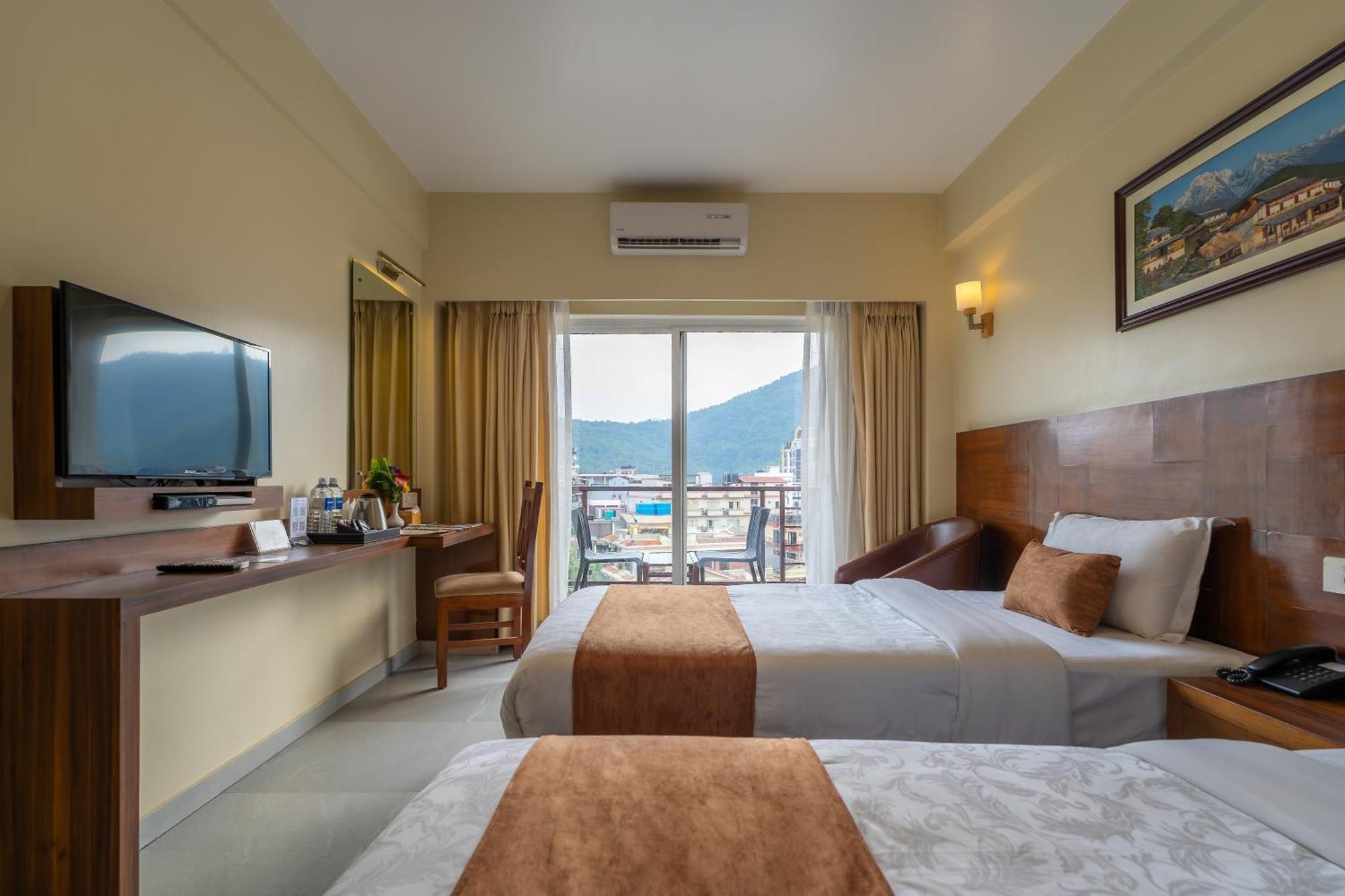 Hotel Haven O' Ganga Pokhara Exteriör bild