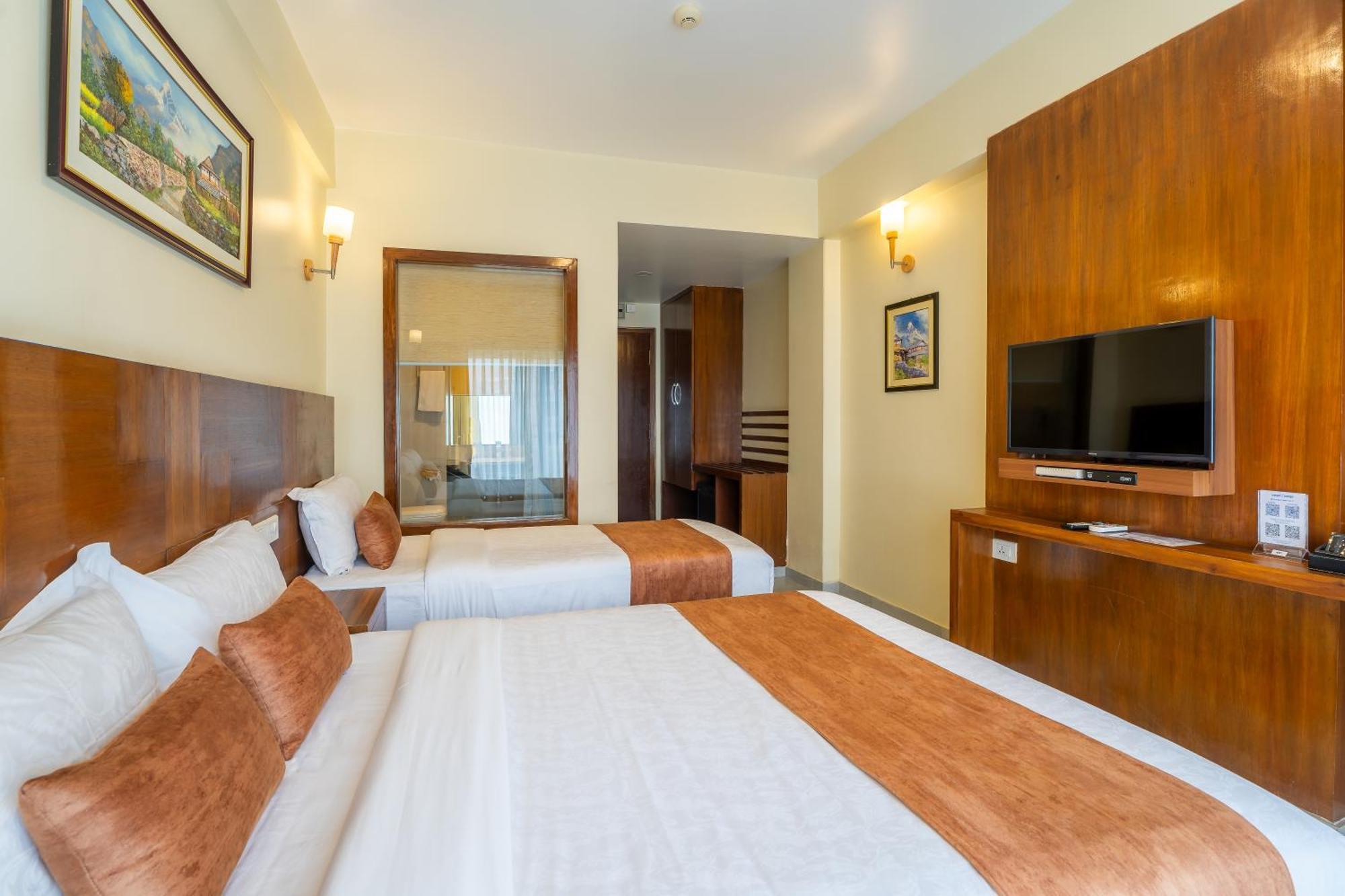 Hotel Haven O' Ganga Pokhara Exteriör bild